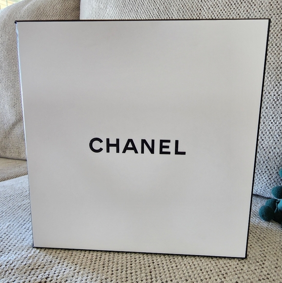 Authentic Chanel Classic Black and White EMPTY Box - Picture 1 of 6
